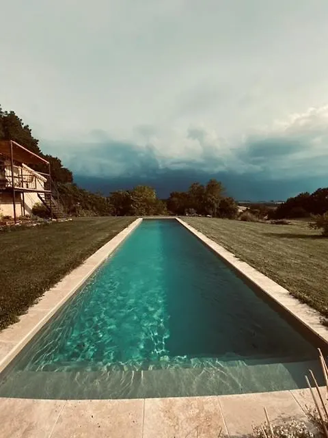 Maison Droles D'Oiseaux Plieux Guest house